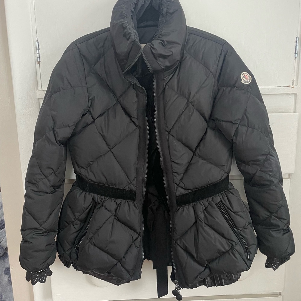 Not Authentic Moncler goose down jacket